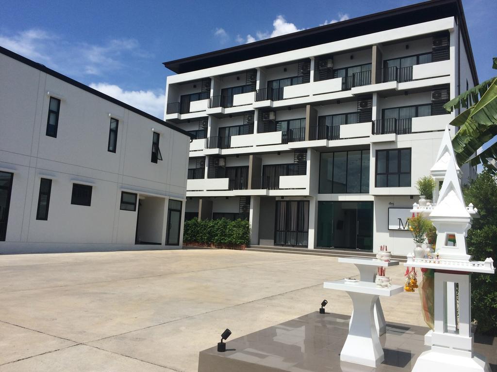 M2 Hotel Phayao Exteriör bild