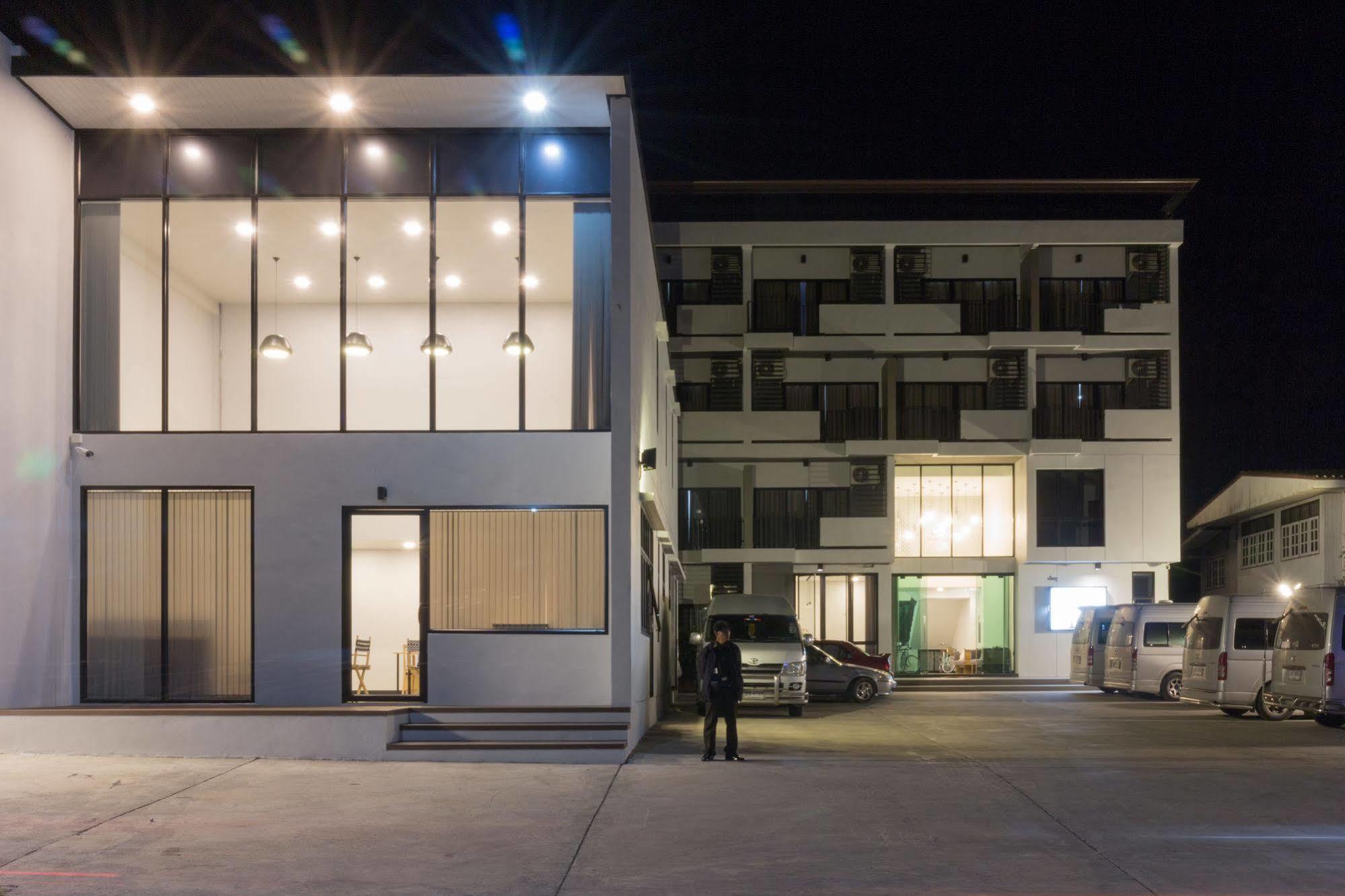 M2 Hotel Phayao Exteriör bild