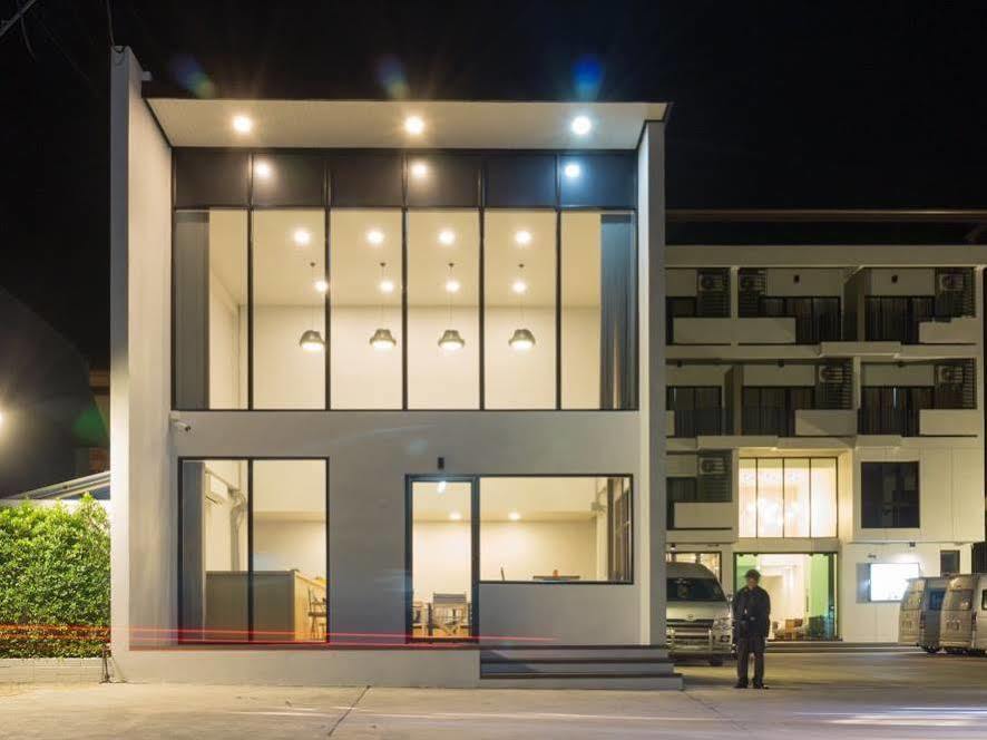 M2 Hotel Phayao Exteriör bild