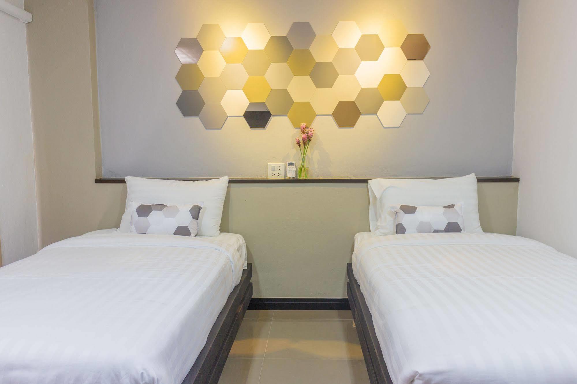 M2 Hotel Phayao Exteriör bild