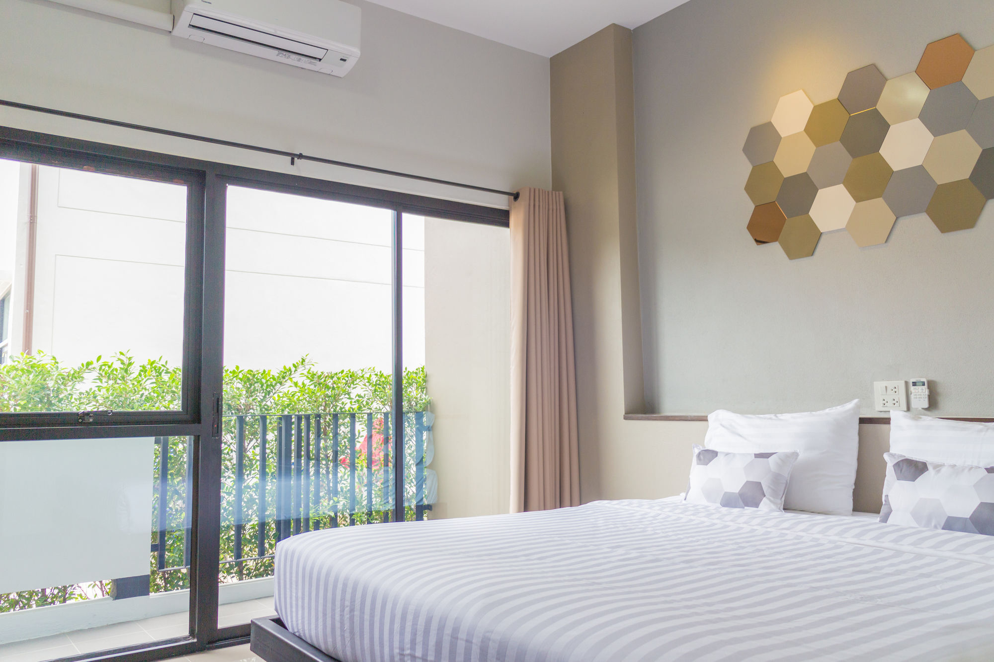 M2 Hotel Phayao Exteriör bild